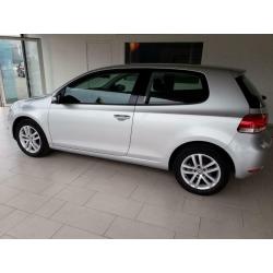 Volkswagen Golf 1400cc benz slechts 112000km super mooi.