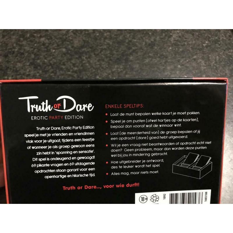 Jeu de cartes Valentine Truth or Dare à l'état neuf