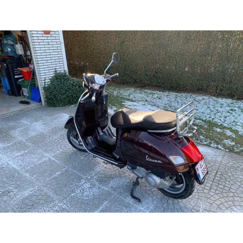 Vespa 125, 10000km, en bon état, 1ier propriétaire.