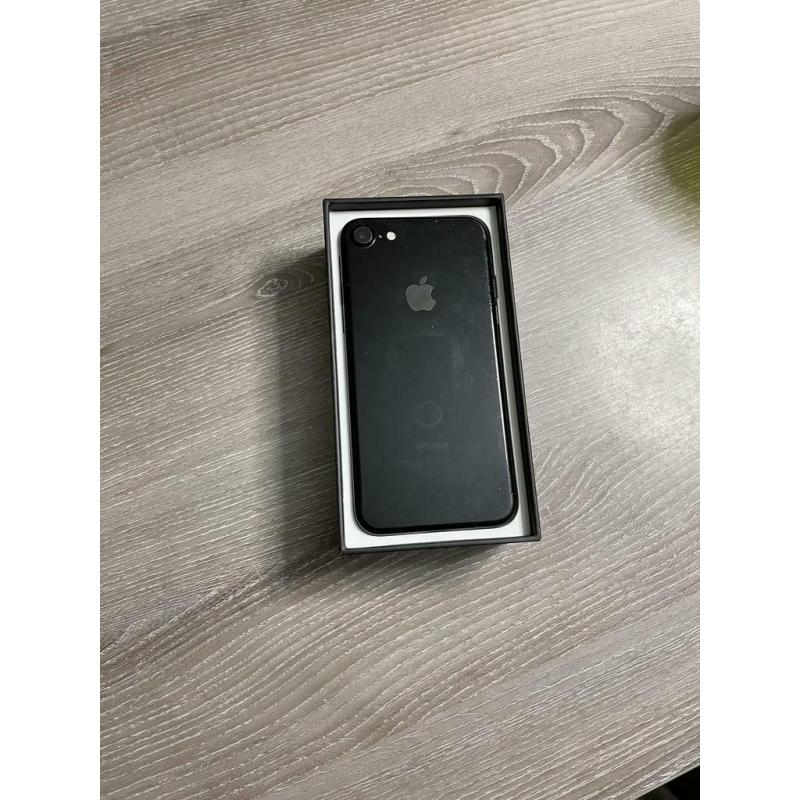 iPhone 7 128gb jet black