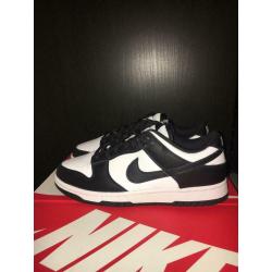 Nike Dunk Blanc / Noir Taille 41