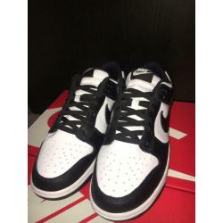 Nike Dunk Blanc / Noir Taille 41